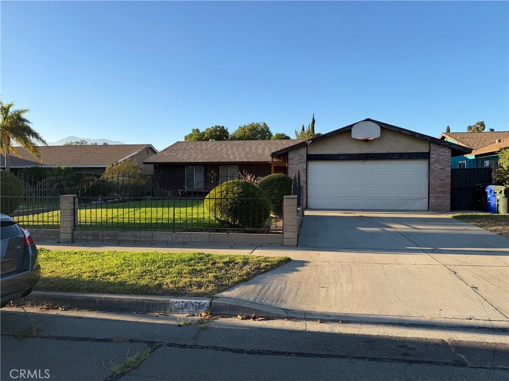 Property Photo: 15860 Grevillea CA 92335