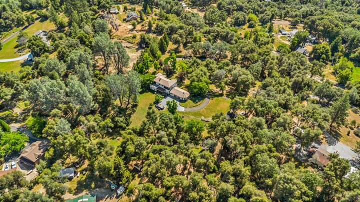 Property Photo: 5411 Oak Leaf Circle CA 95667