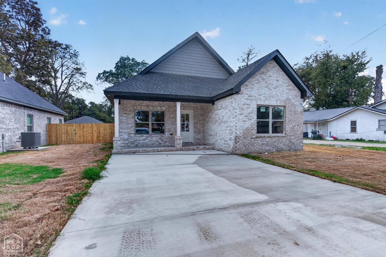 Property Photo: 112 W Raleigh AR 72442