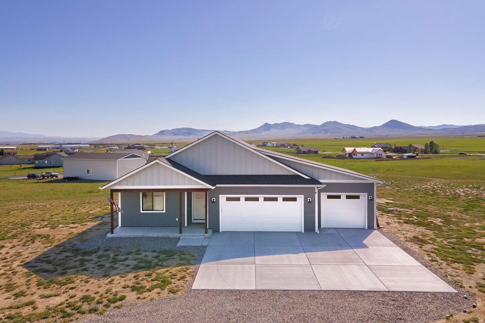 Property Photo: 152 Wheatland Meadows Drive MT 59752