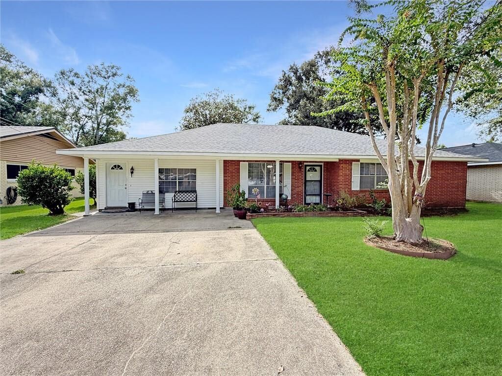 Property Photo:  1019 Saint Scholastica Street  LA 70460 