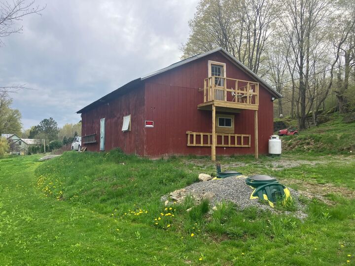Property Photo:  305 Richard Road  VT 05457 