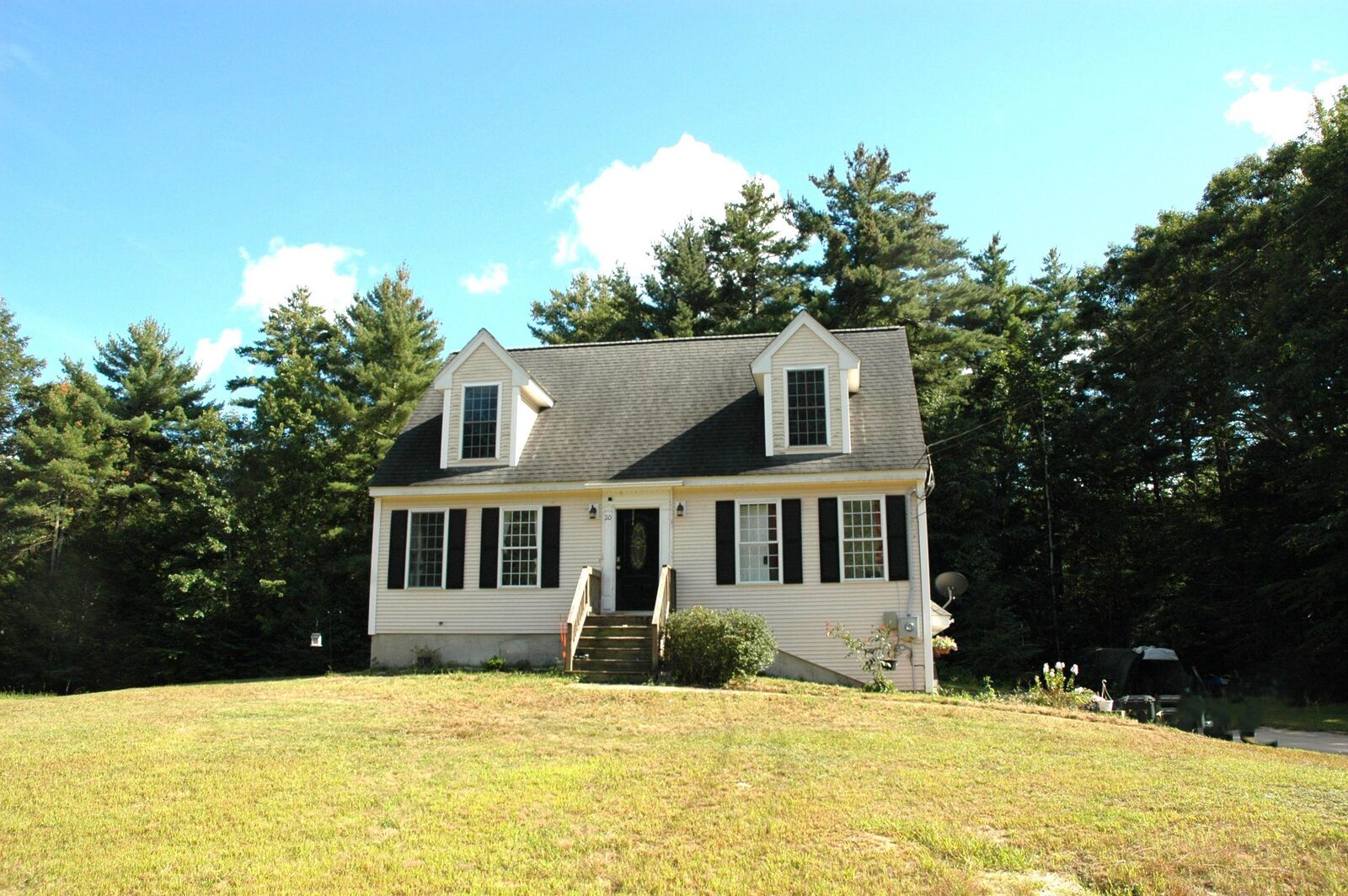 Property Photo:  20 Beechwood Road  NH 03873 