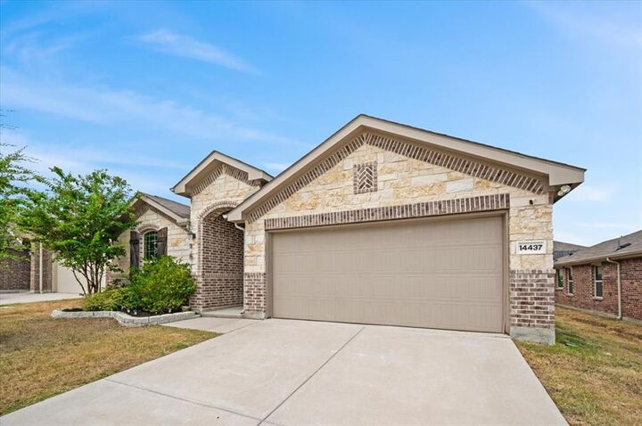Property Photo:  14437 Leadrope Circle  TX 76052 