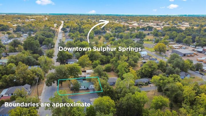 Property Photo:  613 Houston Street  TX 75482 