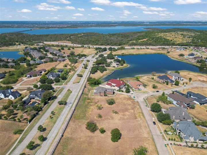 Property Photo:  443 Breezeway Court  TX 75104 