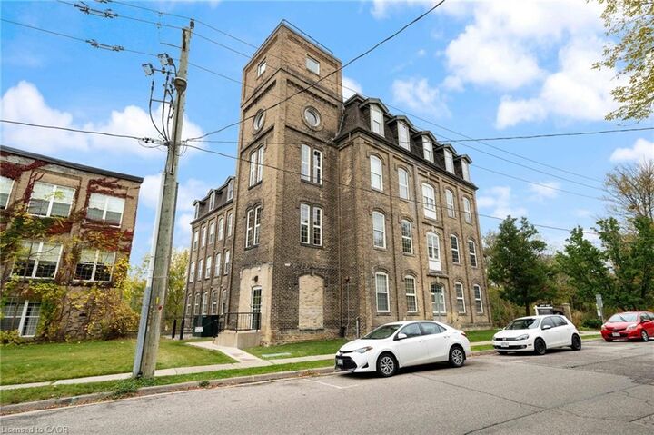 Property Photo:  140 West River Street 302  ON N3L 3E2 
