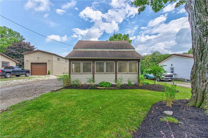 Property Photo:  20 Centre Street  ON N0J 1P0 