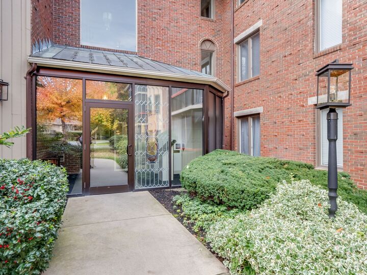 Property Photo:  770 Salisbury St. 311  MA 01609 