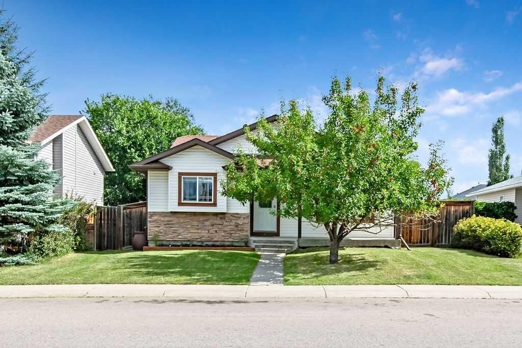 Property Photo:  132 Willow Ridge Manor  AB T0L 0H0 