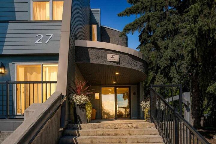 Property Photo: 27 Grier Place NE 5208 AB T2K 5Y5