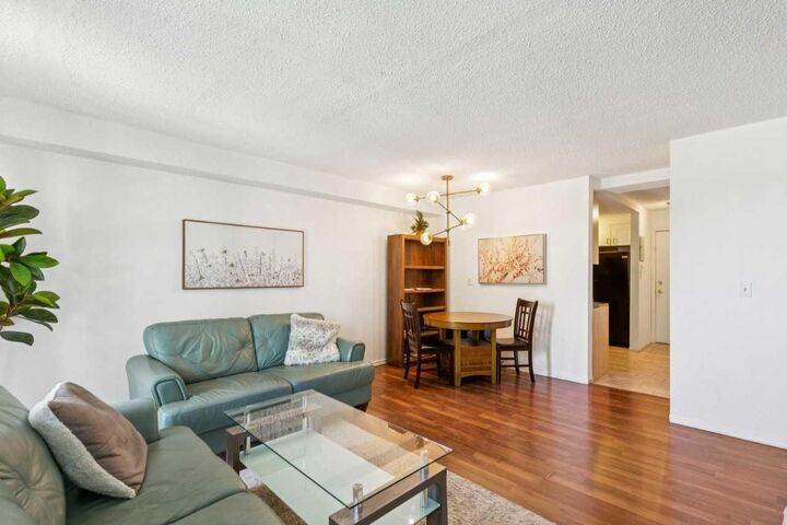 Property Photo:  1113 37 Street SW 306  AB T3C 1S5 