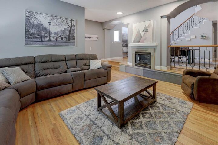 Property Photo:  1209 18 Avenue NW  AB T2M 0W3 