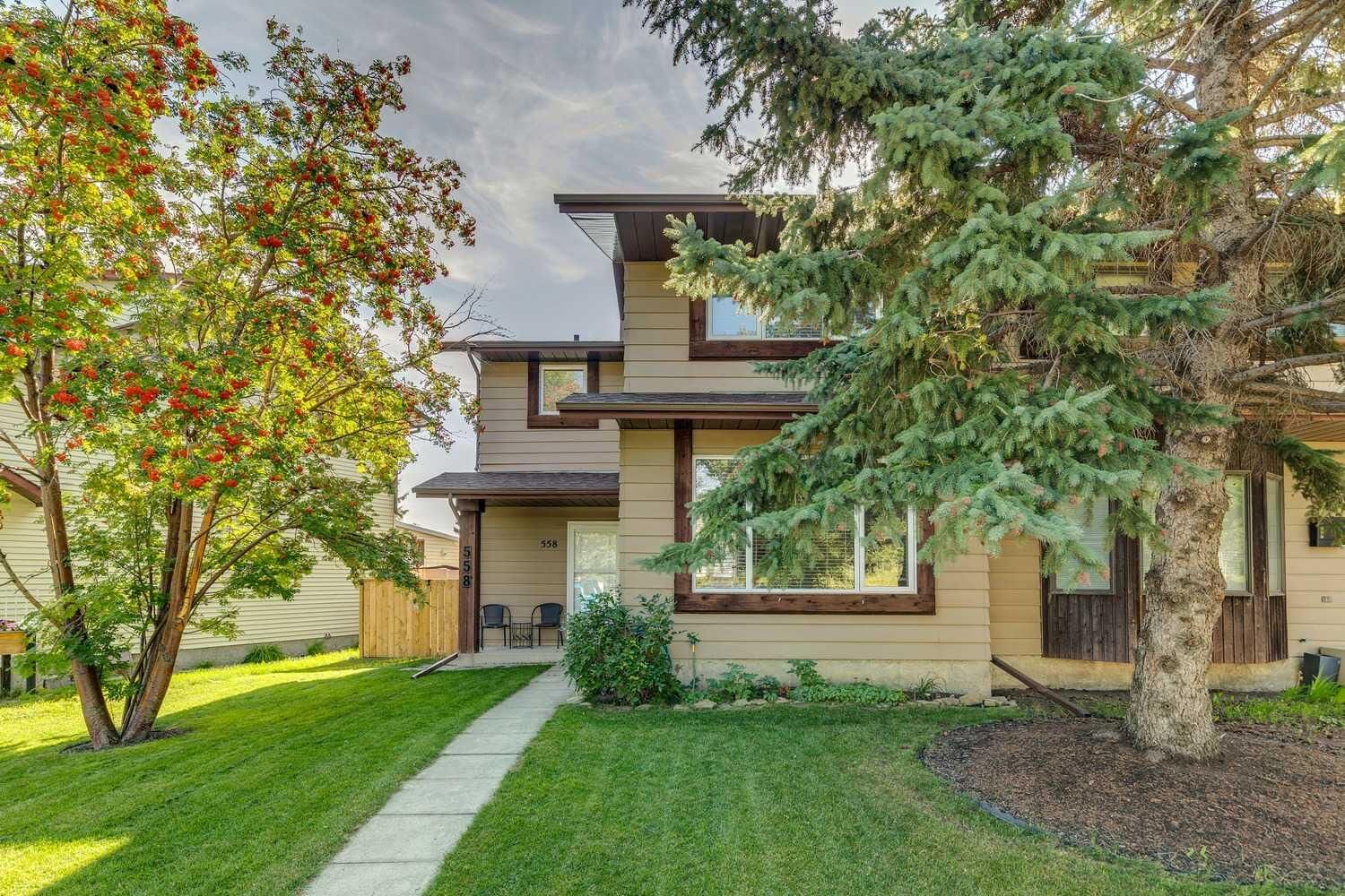 Property Photo:  558 Strathcona Drive SW  AB T3H 1K3 