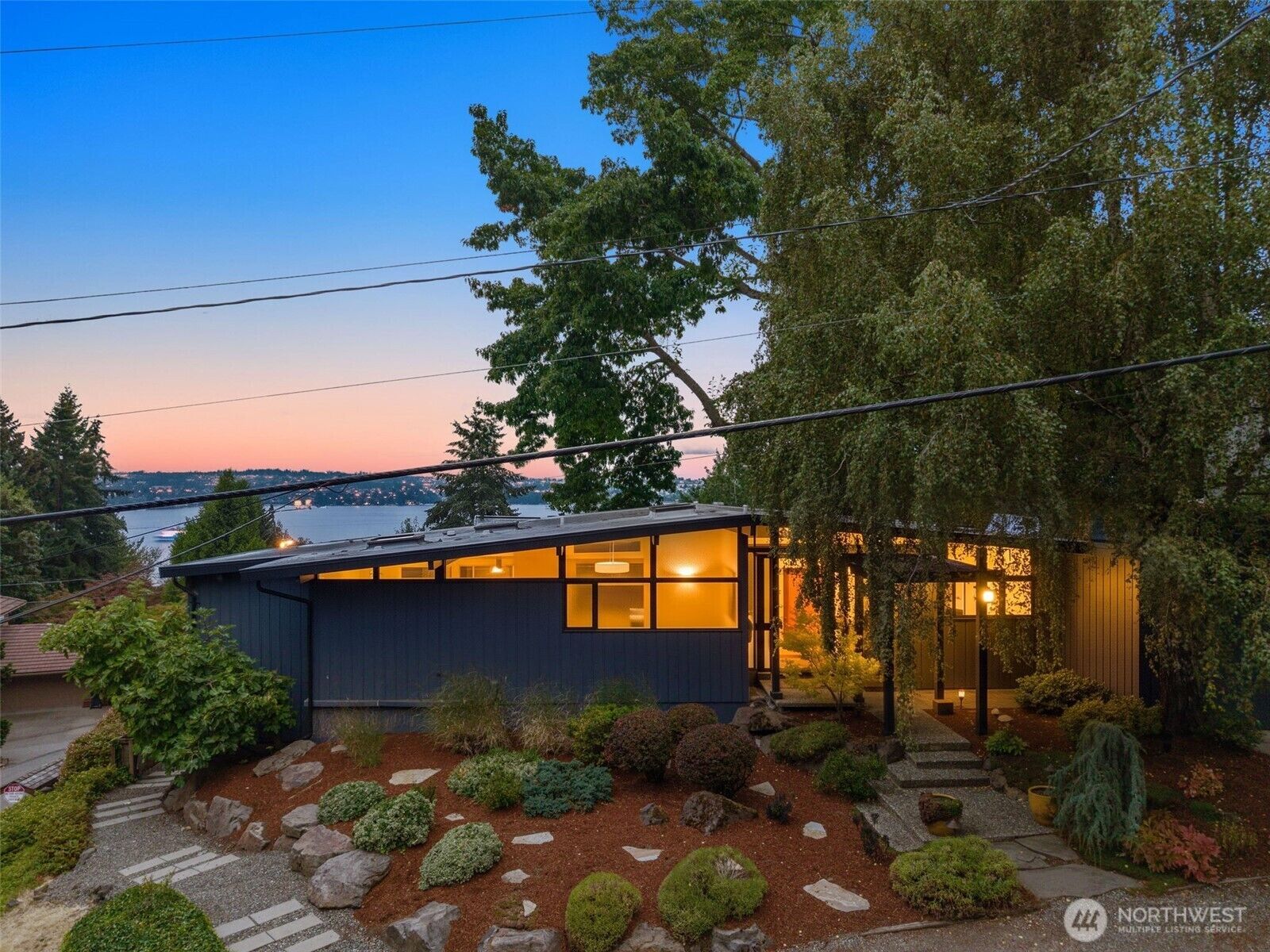 Property Photo: 3515 72nd Avenue SE WA 98040
