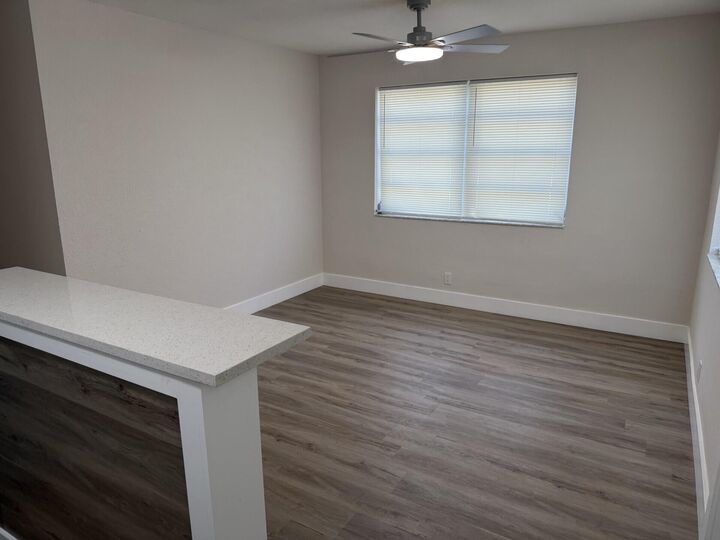 Property Photo:  2723 Griffin Road 2  FL 33312 