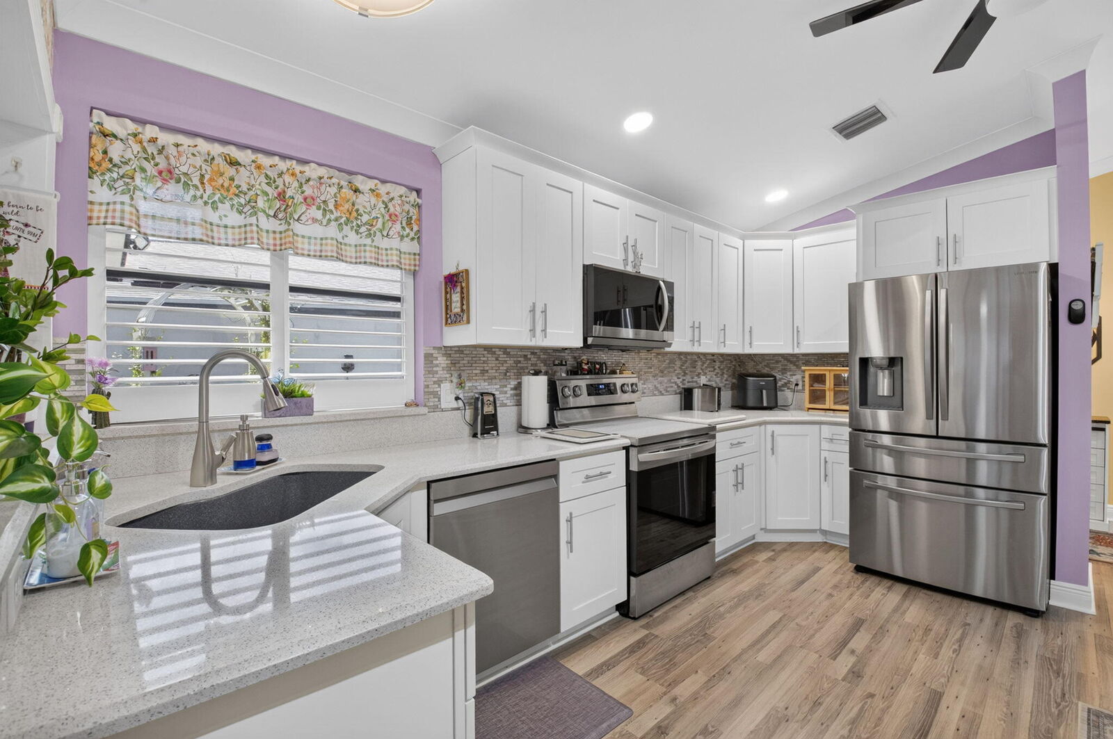 Property Photo:  2505 NW 13th Court  FL 33445 