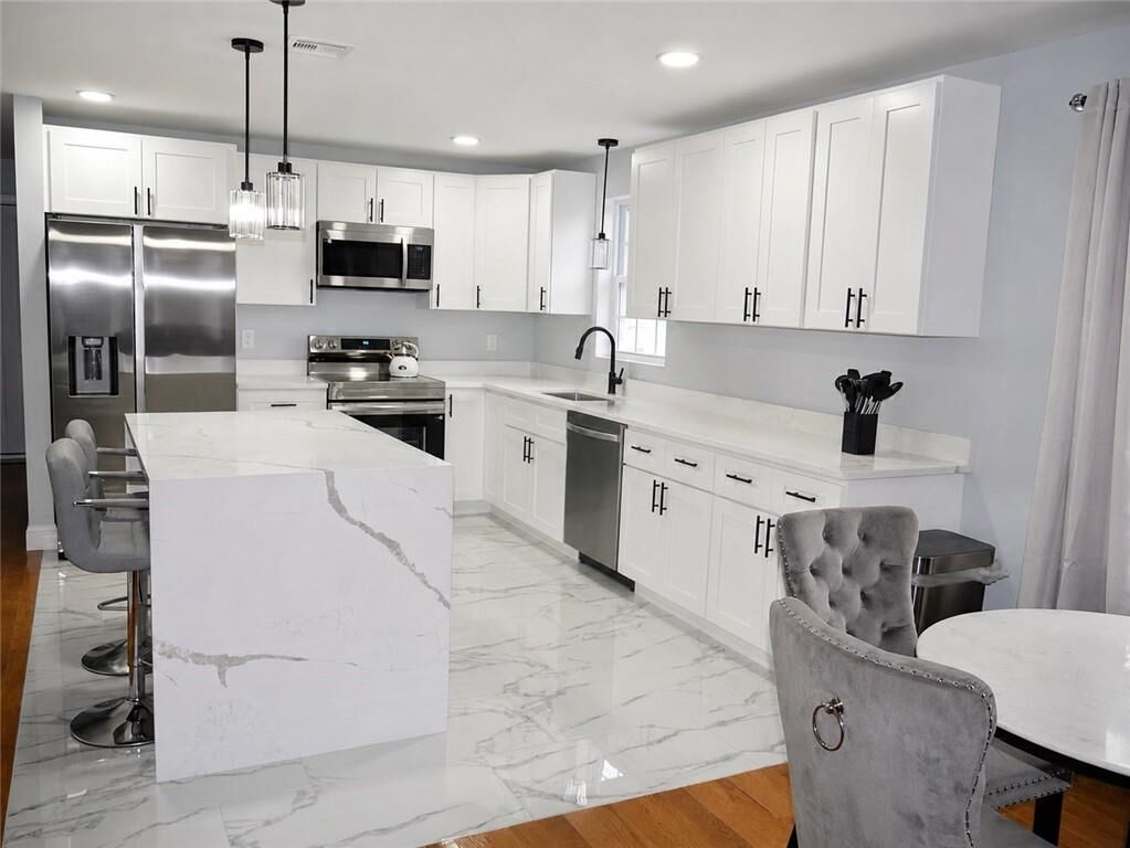 Property Photo:  24 Hymer Street 2  RI 02908 