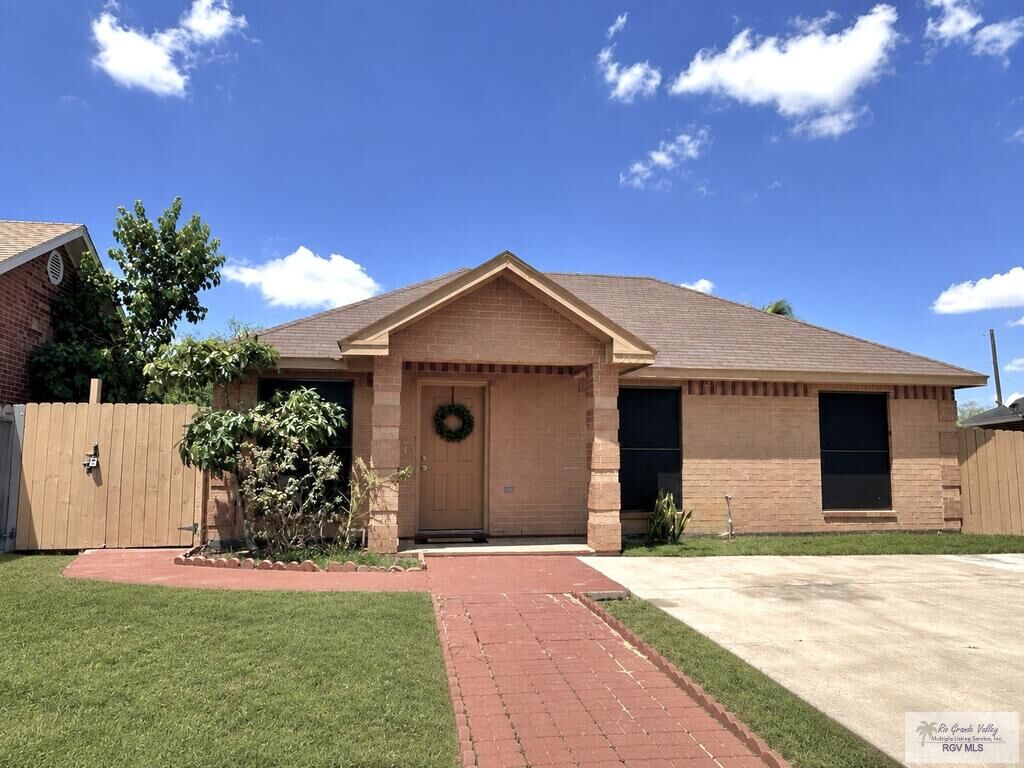 Property Photo: 3676 Calle Nortena TX 78526