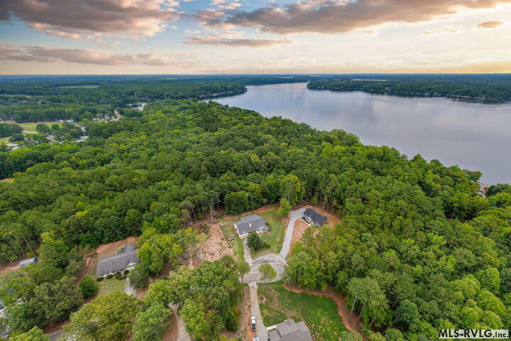 Property Photo:  137 Jamestown Ln.  VA 23919 