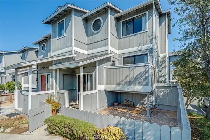 Property Photo: 1870 S Elm CA 93445