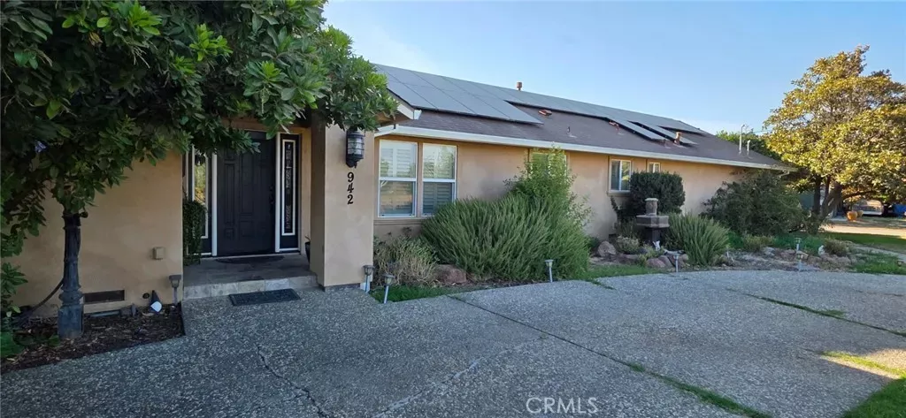 Property Photo:  942 12th  CA 95932 