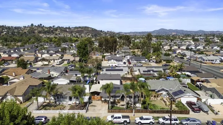Property Photo:  826 Ellen Lane  CA 92019 