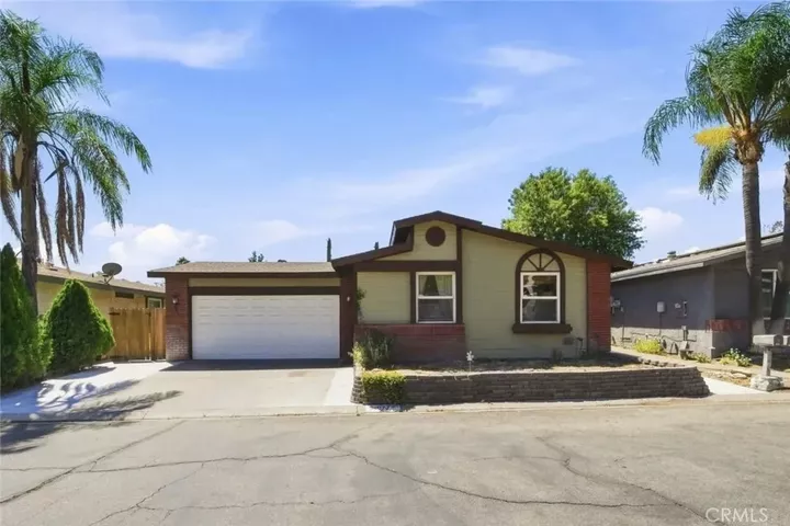Property Photo: 31977 Quartz Lane CA 91384