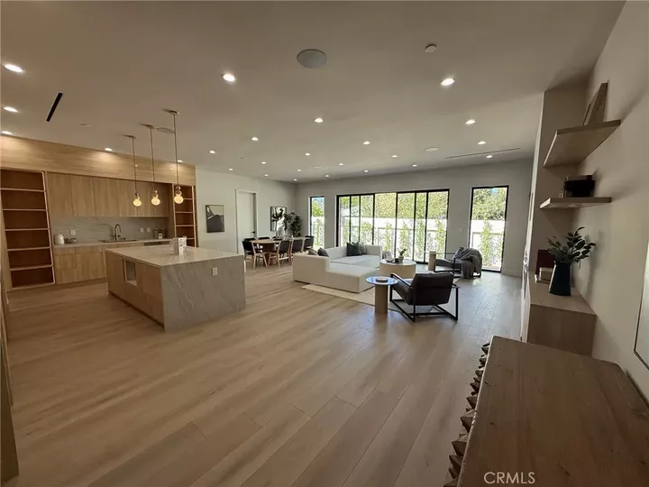 Property Photo: 18023 Tiara CA 91316