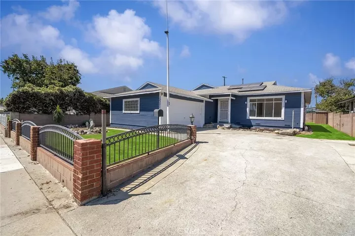 Property Photo: 12321 Kayreid CA 90605