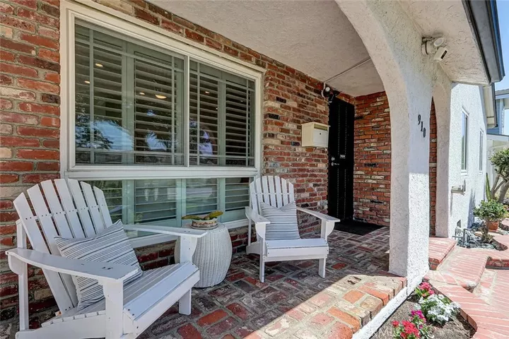 Property Photo:  910 Firmona Avenue  CA 90278 