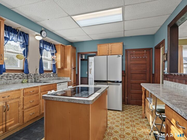Property Photo: 64 Glendale Avenue CT 06606