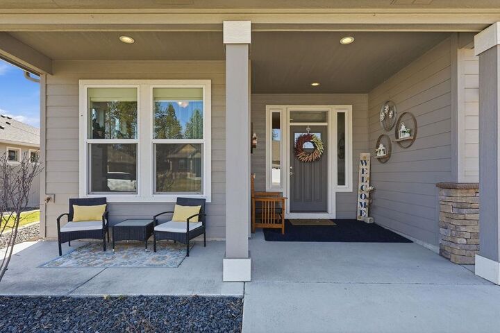 Property Photo: 9513 W Floyd Dr WA 99004