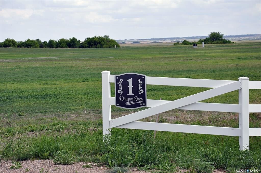 Photo de la propriété:  1 Whisper River Lane  SK S7P 0E5 