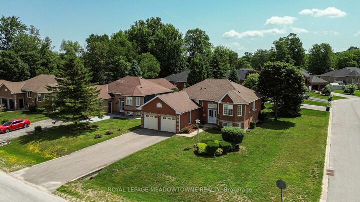 Property Photo:  89 Royal Beech Drive  ON L9Z 1H5 
