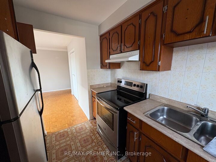 Property Photo:  7955 Kipling Avenue 2  ON L4L 1Z8 