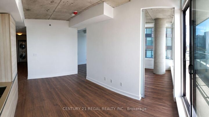 Property Photo:  20 Minowan Miikan Lane 705  ON M6J 1M4 