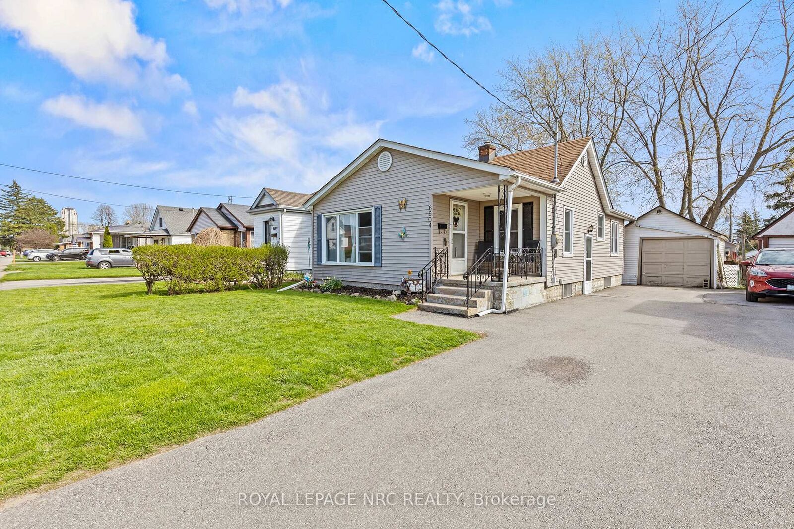 Property Photo:  6504 Monroe Street  ON L2G 2G8 