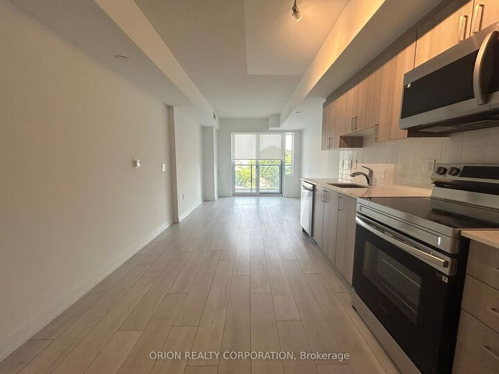 Property Photo:  556 Marlee Avenue 402  ON M6B 0B1 