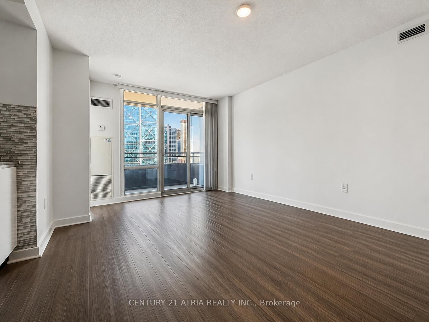 Property Photo:  25 Telegram Mews 2116  ON M5V 3Z1 