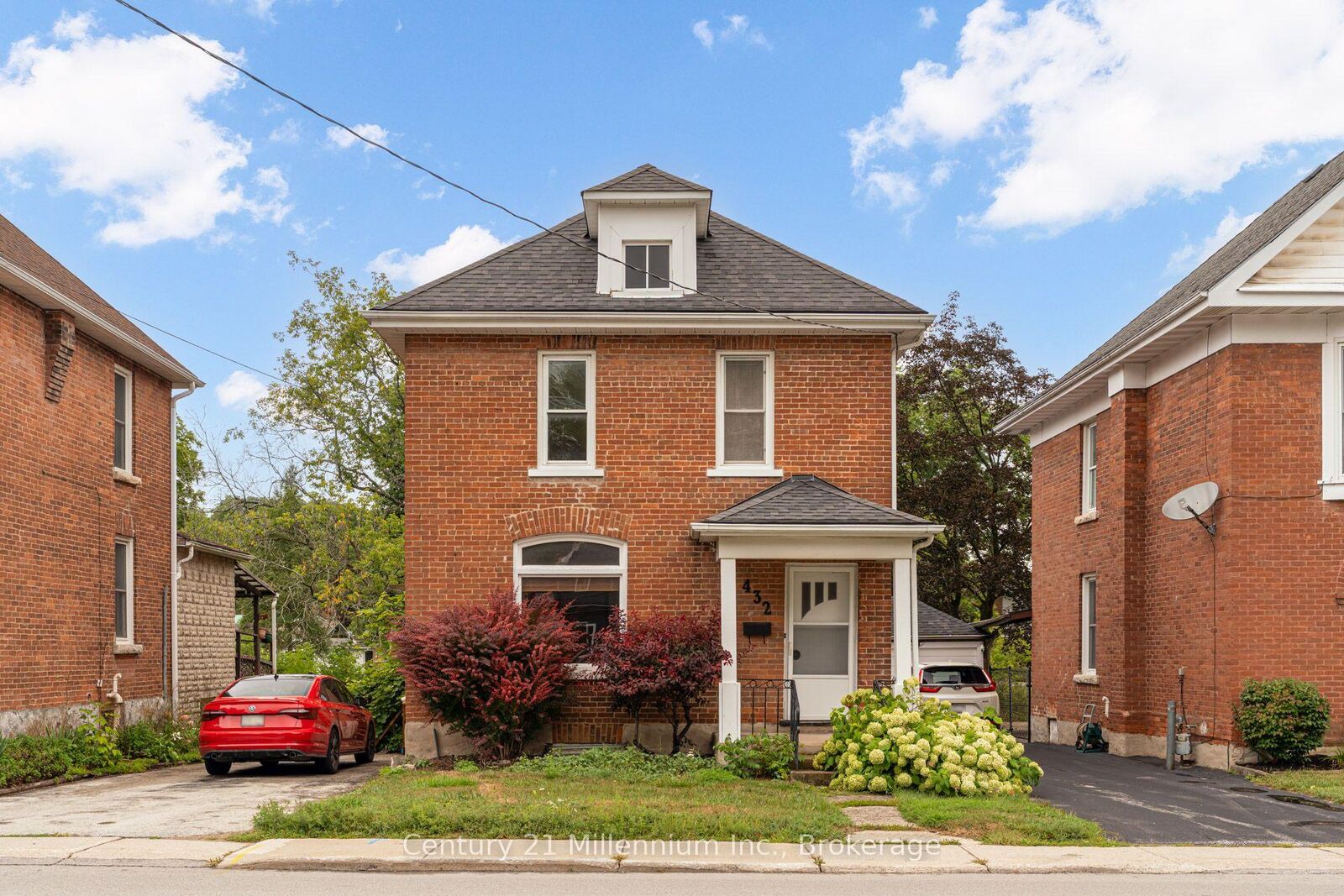 Property Photo:  432 14th Street W  ON N4K 3Y2 