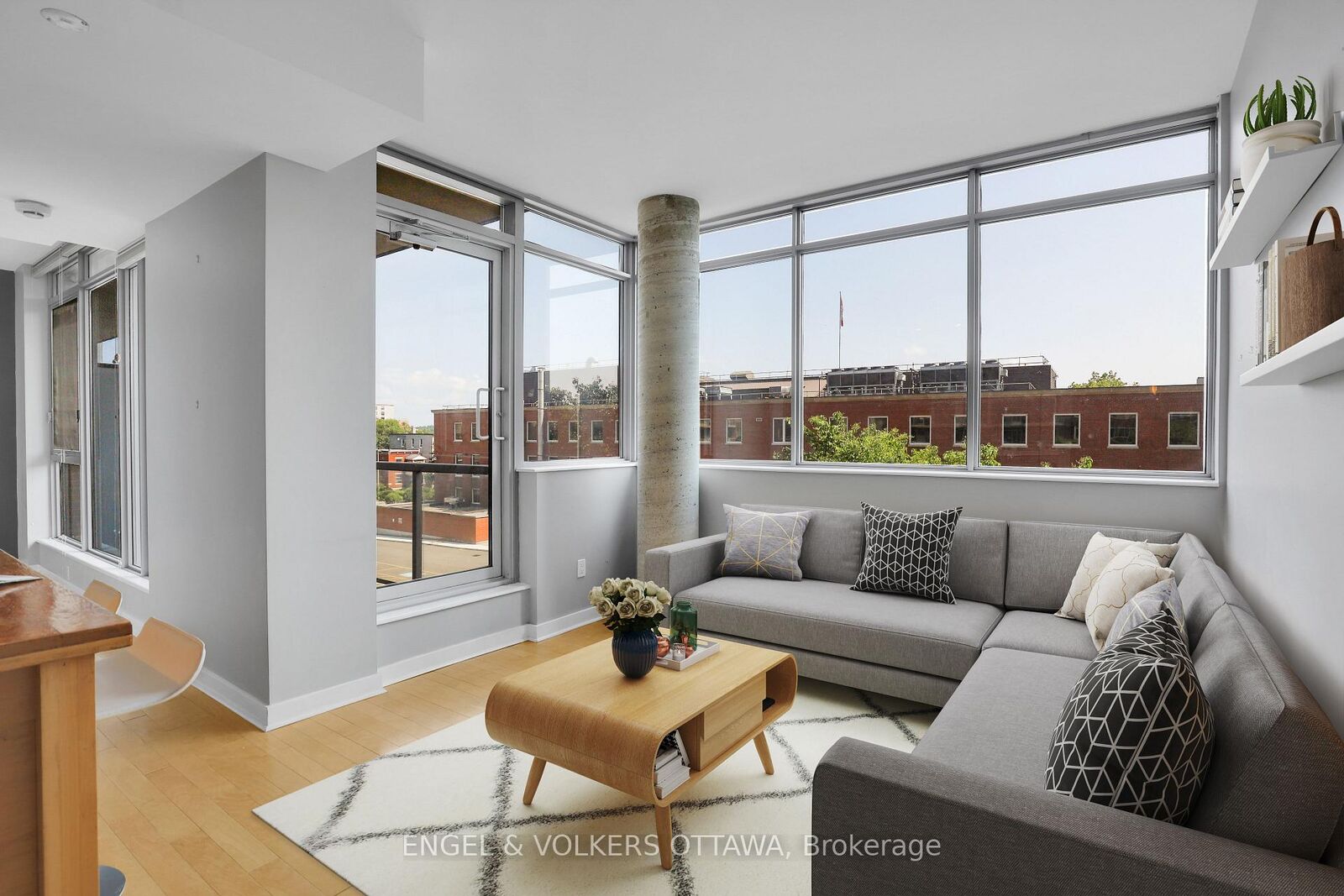 Property Photo:  383 Cumberland Street 406  ON K1N 1J7 