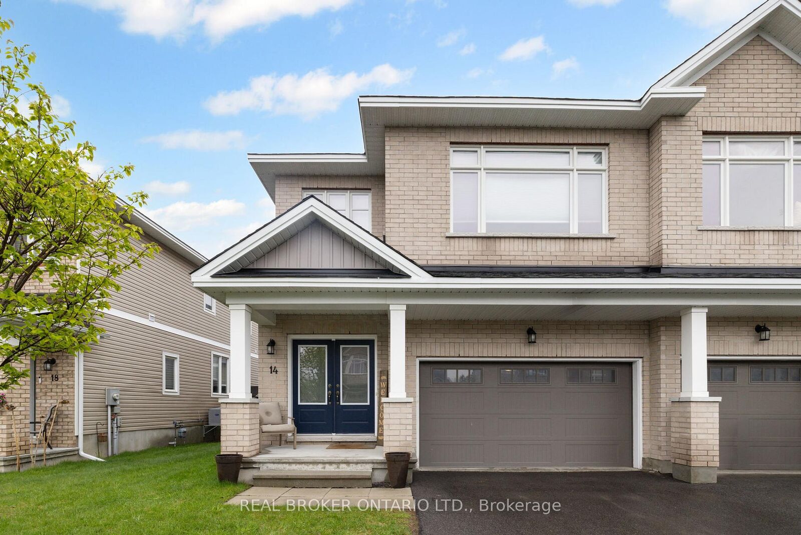 Property Photo:  14 Peever Place  ON K7C 0K5 