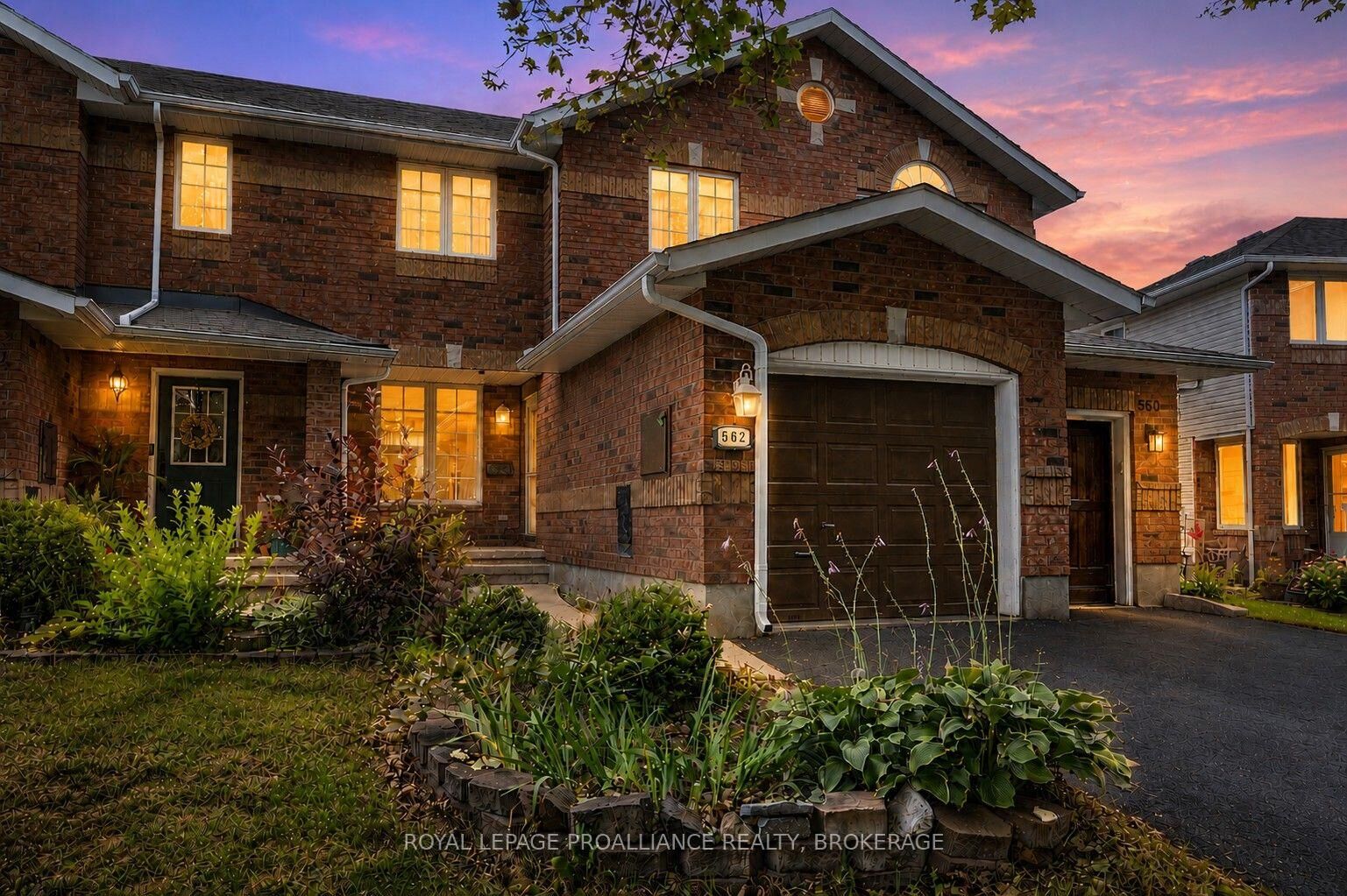 Property Photo:  562 Quail Court  ON K7M 8Z3 