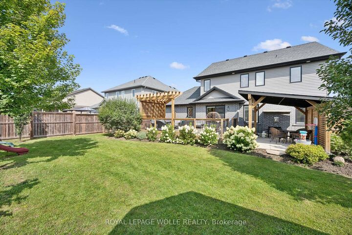 Property Photo:  63 Curtis Street  ON N0J 1M0 