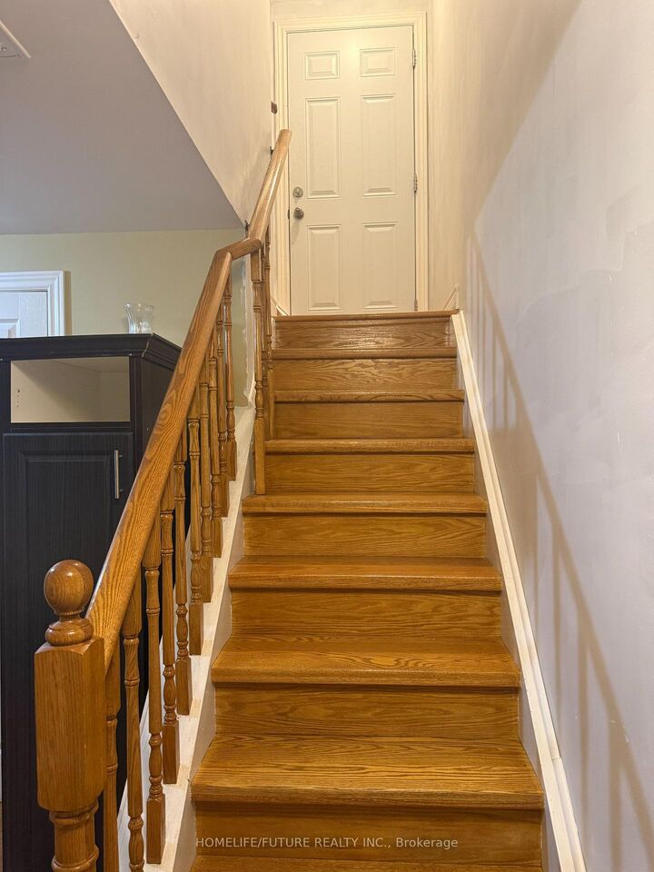 Property Photo:  13 Hislop Drive Bsmt  ON L6B 0C6 