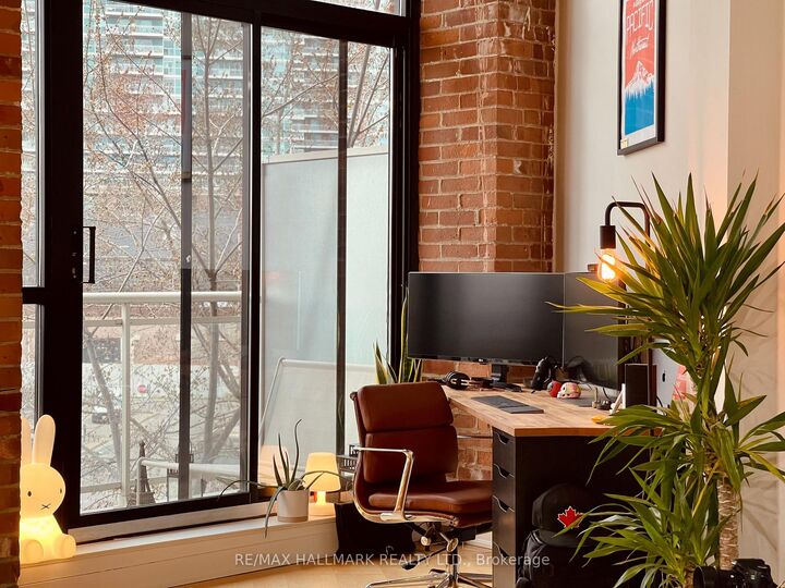 Photo de la propriété:  43 Hanna Avenue 309  ON M6K 1X1 