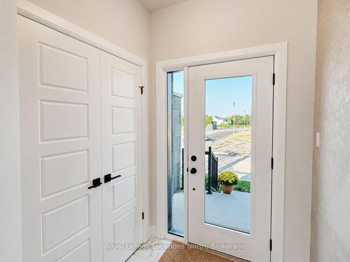 Property Photo:  9 Driftwood Lane  ON N4L 0A0 