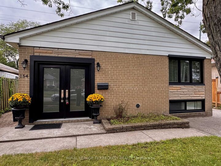 Property Photo:  154 Sedgemount Drive  ON M1H 1Y2 