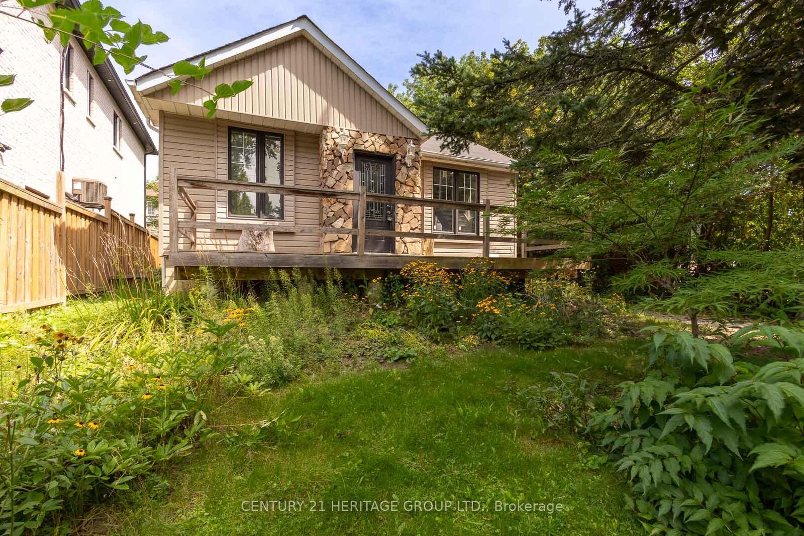 Property Photo:  97 Zaph Avenue  ON M1C 1M9 
